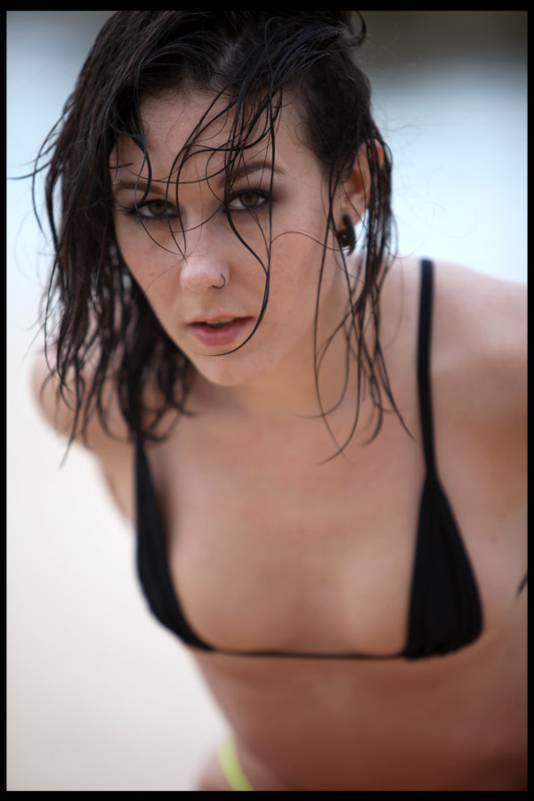 http://www.artofwomen.com/mmodels/sinn02.jpg